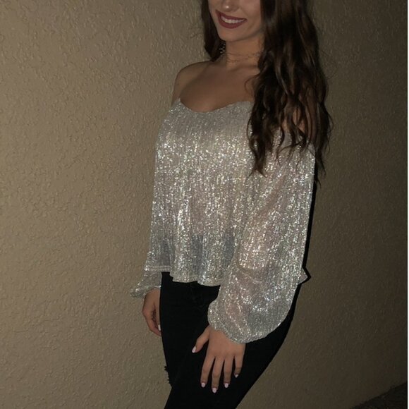 WORN ONCE 4SI3NNA Off the Shoulder Metallic Women's Top, Cropped, Size S - Picture 1 of 9